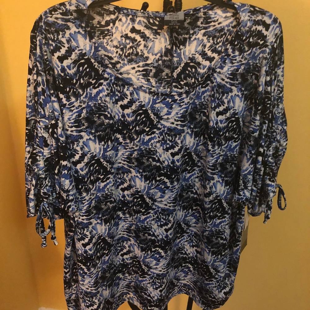 Different Shades of Blu- A gorgeous top!